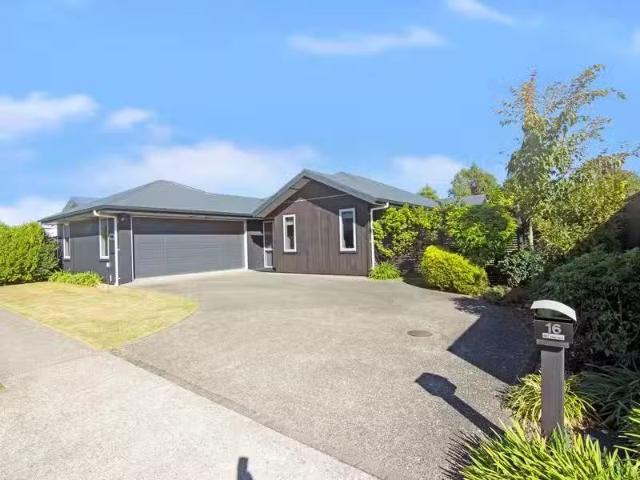 16 Curtis Street, STOKE, Nelson