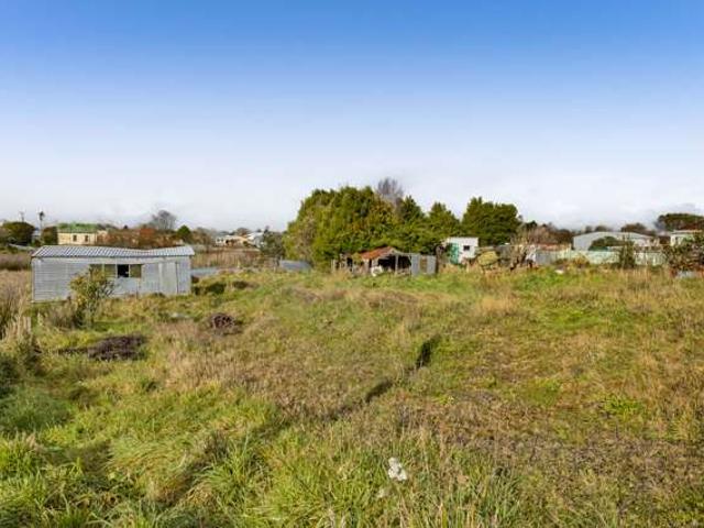 16 Derby Street, Eltham, South Taranaki
