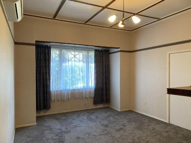 16 Disraeli Street,Hawera