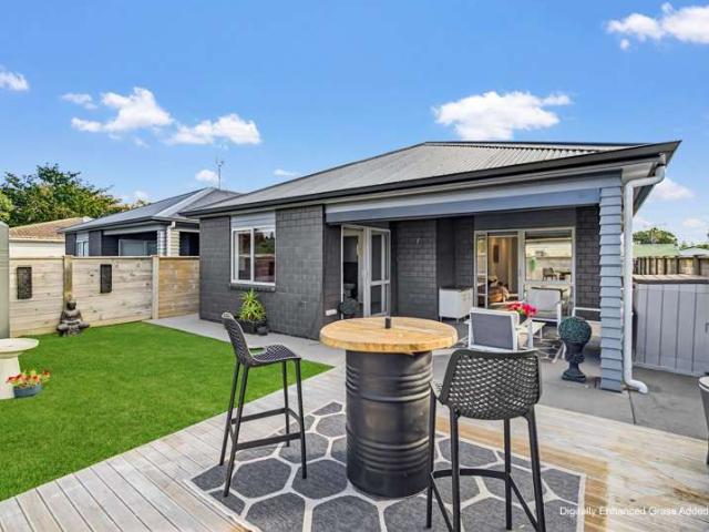 16 Domain Street, Waiuku, Franklin
