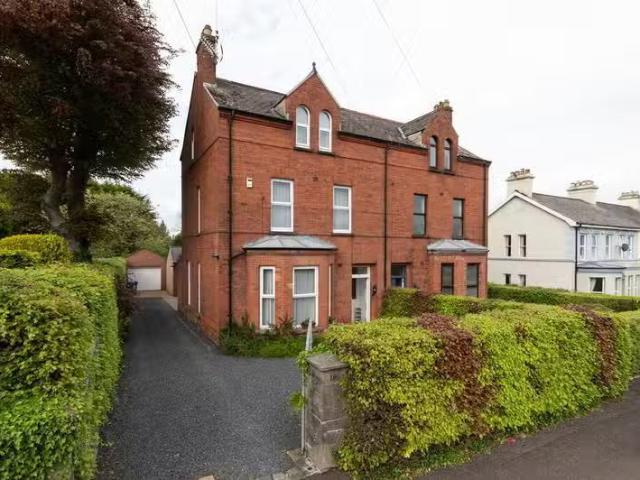 16 Downview Avenue