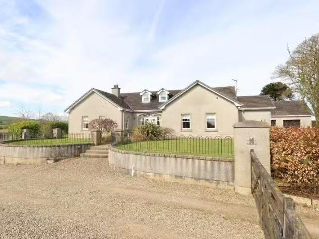 16 Dungororan Road