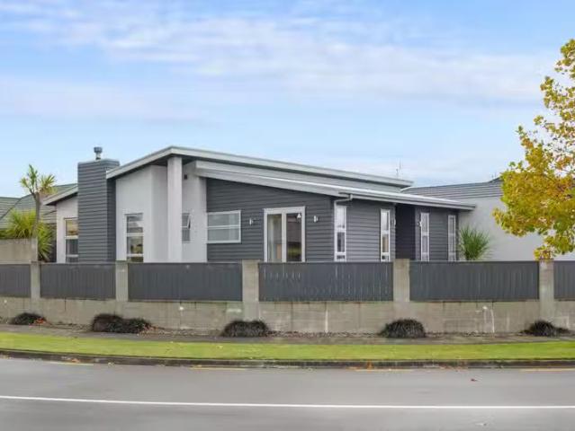 16 Eaglesome Avenue, Aidanfield, NZ 8025 House for Sale