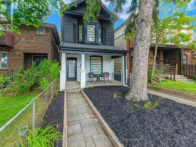 16 Essex Street, Toronto, ON, M6G 1T3 house for sale | Listing ID W13490 | Royal LePage