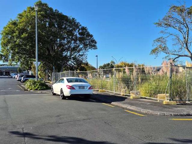 16 Fencible Drive, Howick, Manukau City