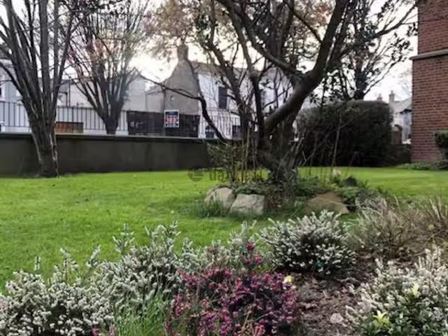 16 Fir House Mespil Estate Susinteraction road Dublin, Dublin.