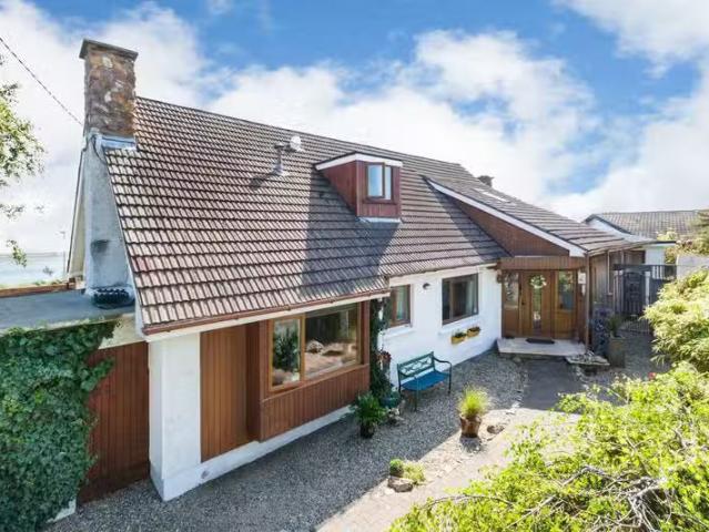 16 Fox's Lane, Raheny, Dublin 5, D05FD34 is for sale