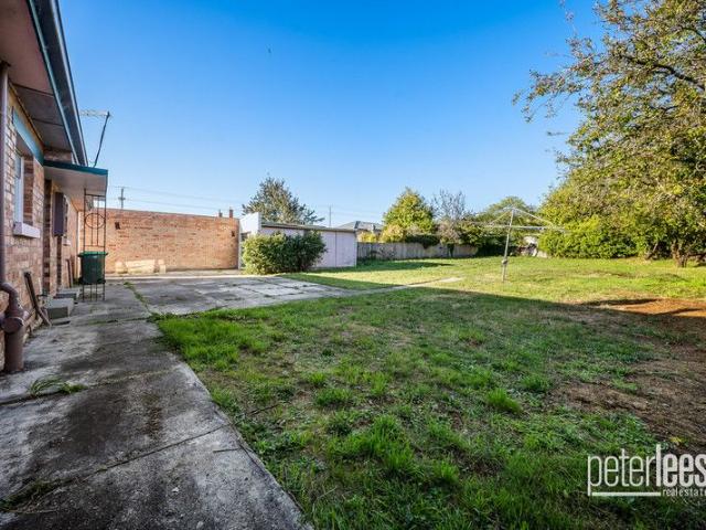 16 Freeland Crescent, Riverside TAS 7250