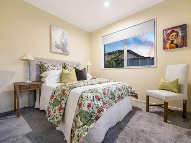 16 Hangahai Road, Flat Bush, Manukau City