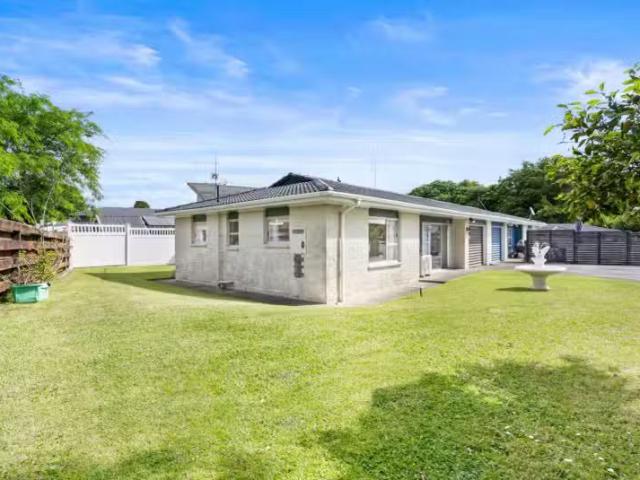 1/6 Hemsway Place, Sunnyhills, Manukau City