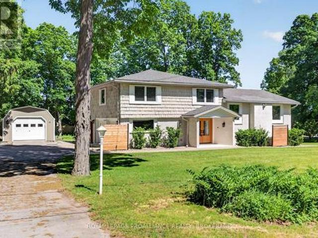 16 King Pitt Road, Kingston. East Incl Cfb Kingston, ON, K7L 4V1 house for sale | Listing ID X13420 | Royal LePage