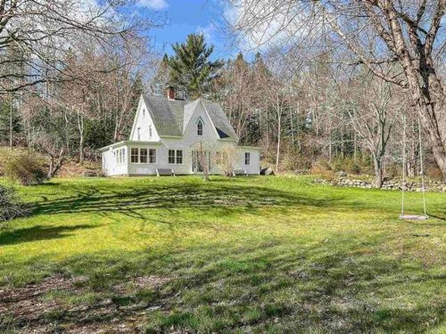 16 Latimer Lane, Chester Basin, NS, B0J 1K0 house for sale.