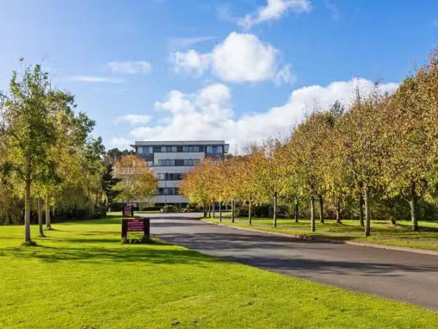 16 Le Hunt House, Brennanstown, Cabinteely, Dublin 18, D18XP79.