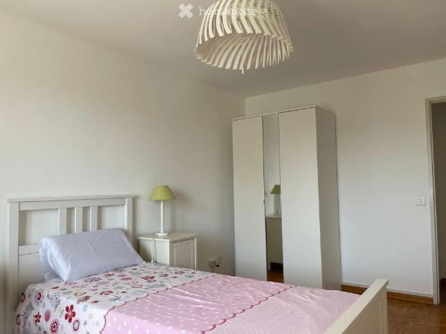 16 m²