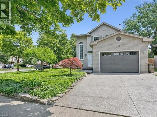 16 Manitoulin Crescent, Kitchener, ON, N2A 3J4 house for sale | Listing ID 40842 | Royal LePage