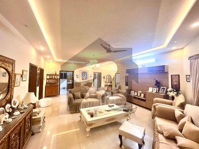 16 marla beautiful designer house