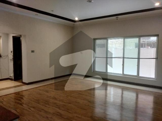 16 Marla Beautiful Owner Build One Unit House E 11