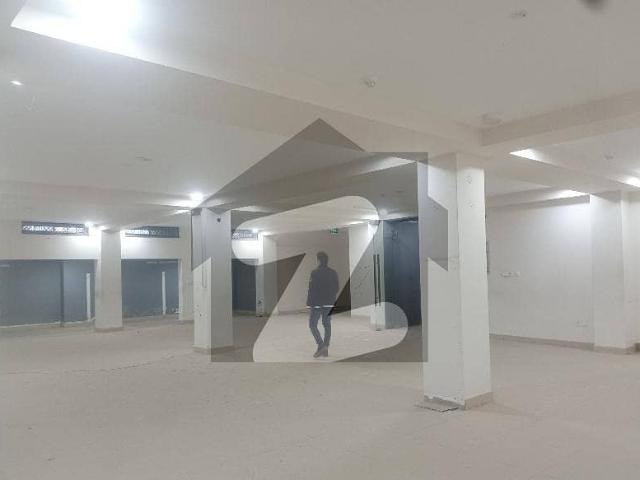 16 marla commercial basement with lift available