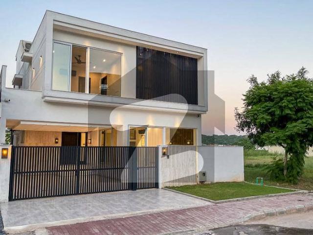 16 Marla Home For Sale In Prime Bahria Town Location