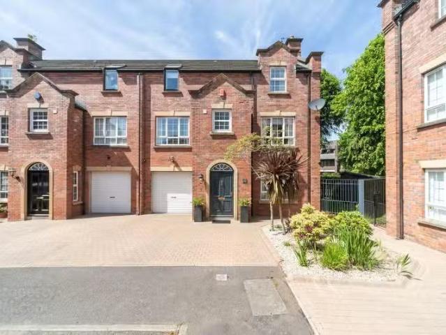 16 Mornington Place