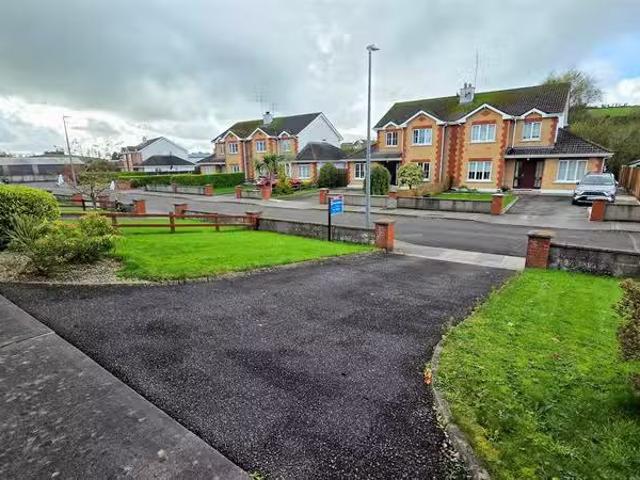 16 Oakwood Crescent, Ballyhaise, Cavan, H12 PW22