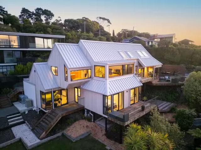 16 Panorama Road, Clifton, NZ 8081 House for Sale