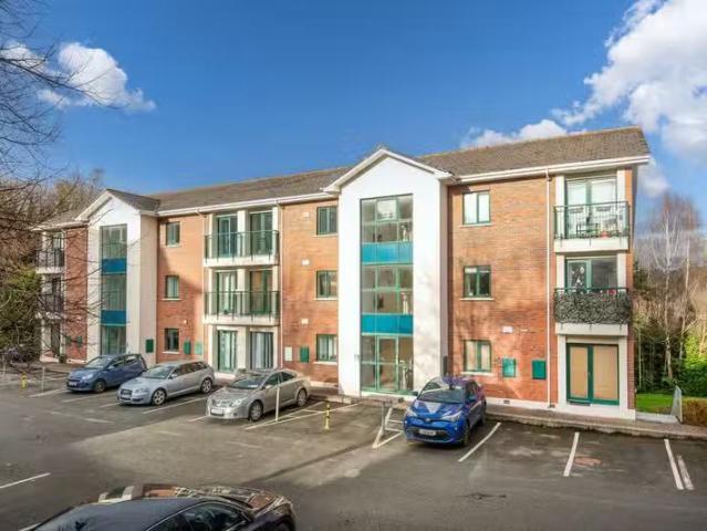 16 Phoenix View, St Laurence Road, Chapelizod, Dublin 20, D20E.