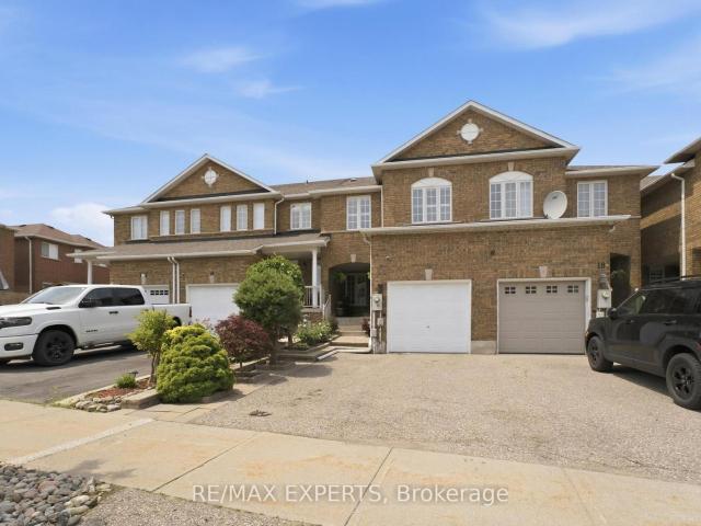 16 Piazza Crescent, Woodbridge | 3Beds/3Bath, Townhouse, $990,000 | Condos. Ca