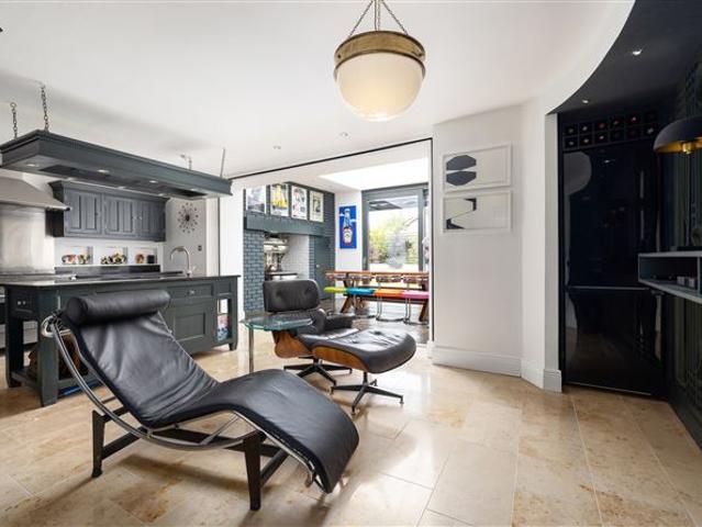 16 Railway Road, Dalkey, Dublin Vincent Finnegan 4829 MyHome. Ie Residential