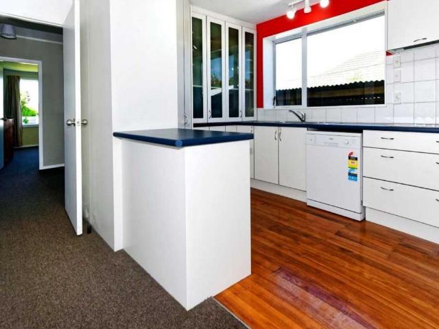 16 Renfrew Street, Upper Riccarton, NZ 8041
