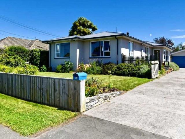 16 Renfrew Street, Upper Riccarton, NZ 8041