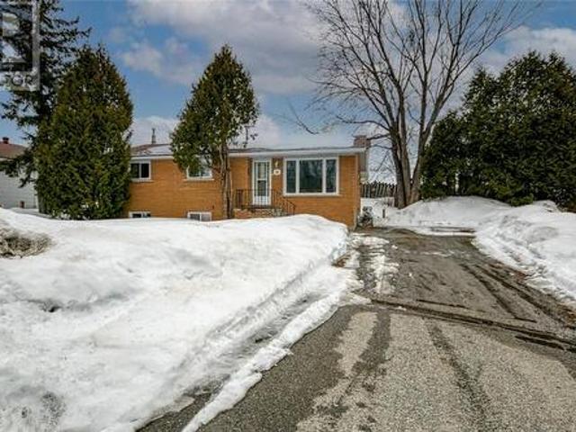 16 Rodney Street, Garson, ON, P3L 1K9 house for sale | Listing ID 2121 | Royal LePage