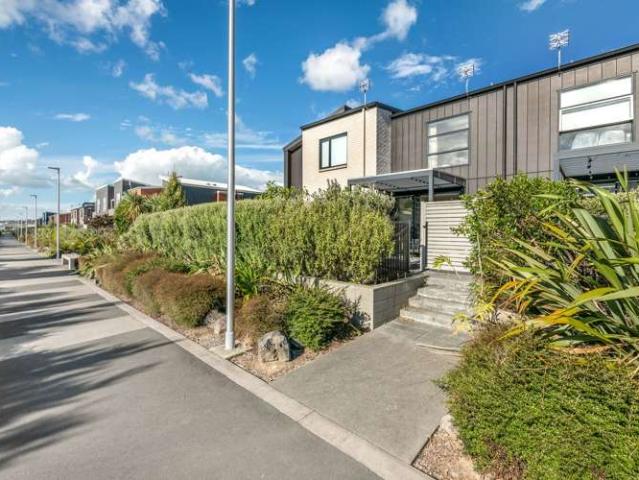 16 Rorida Lane, Flat Bush, Manukau City