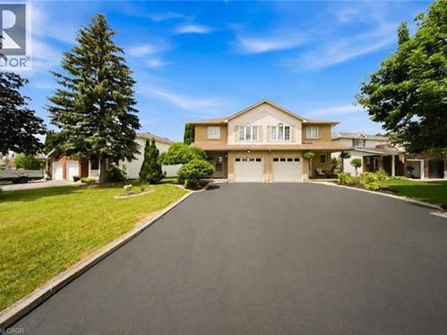 16 Scottacres Boulevard, Caledonia, ON, N3W 2K2 house for sale | Listing ID 40846 | Royal LePage