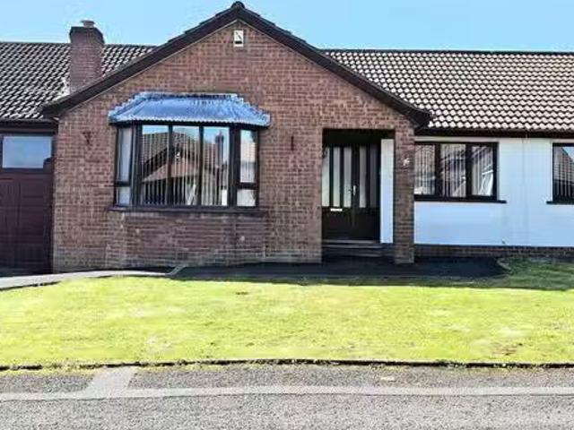 16 Sandringham Avenue
