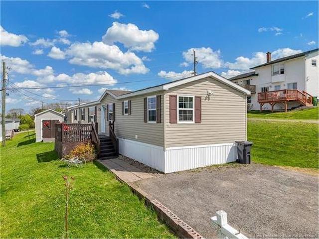 16 Senator Dr, Fredericton, NB, E3C 1L8 house for sale | Listing ID NB139516 | Royal LePage