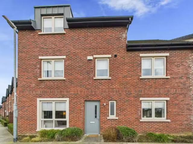 16 Shackleton Park, Lucan, Lucan, Co. Dublin, K78T2C9 is for s.