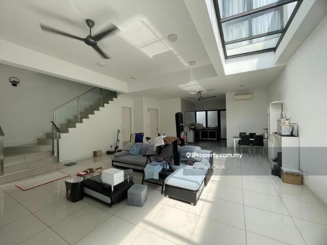 16 Sierra, Puchong