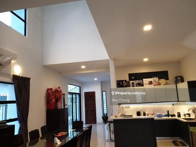 16 Sierra, Puchong