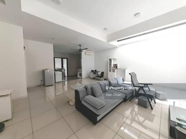 16 Sierra, Puchong