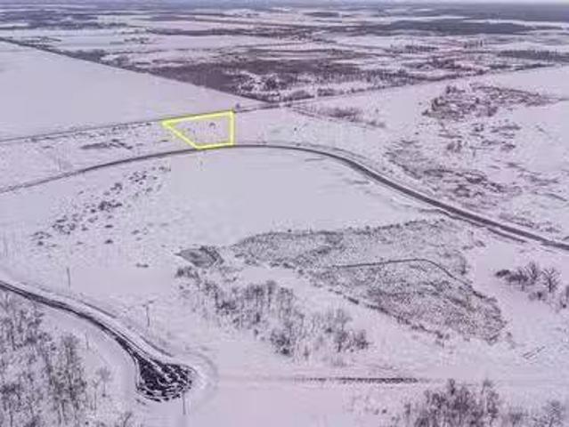 16 Spence St, La Broquerie, MB, R0A 0C0 vacant land for sale.