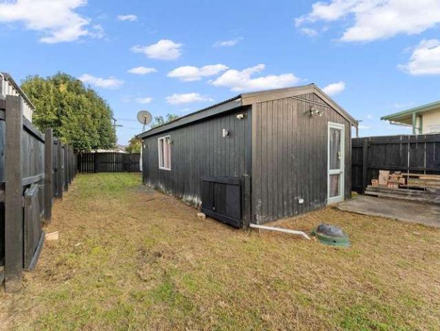 16A Elizabeth Street, Papakura