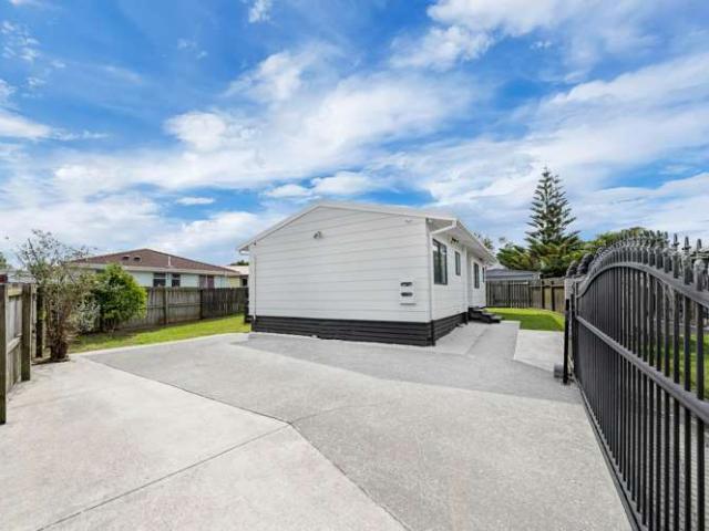 16A Hatherley Place, Clendon Park, Manukau City
