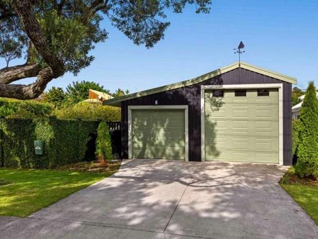 16A Laurence Street, Manly, Rodney