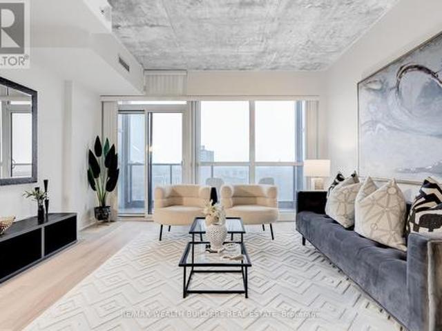 1706 Simcoe Street, Toronto, ON, M5T 1T4 condo for sale | Listing ID C12172 | Royal LePage