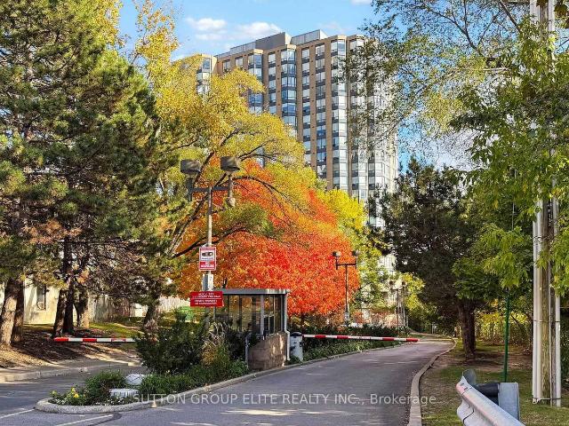 1707 3 Hickory Tree Road, York | Terminated, W12518 | Condos. Ca