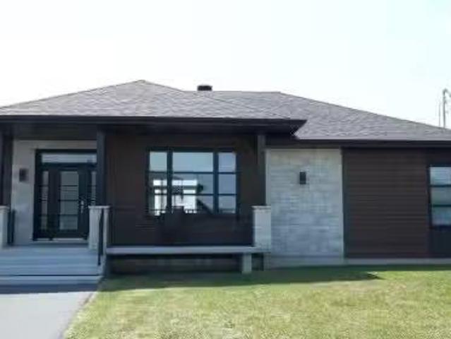 17090 18E Avenue, Saint Georges, QC, G5Z 2K6 house for sale.