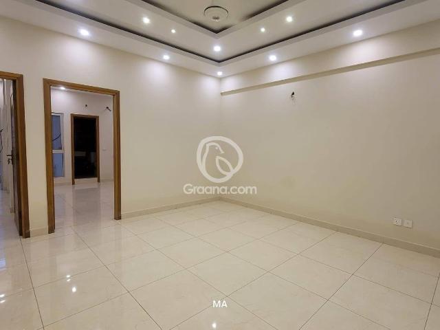 1700 Ft² Flat for Sale