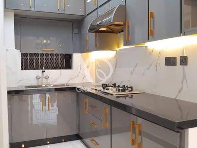 1700 Ft² Flat for Sale
