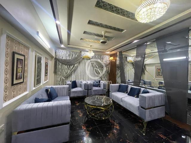 1700 Ft² Flat for Sale